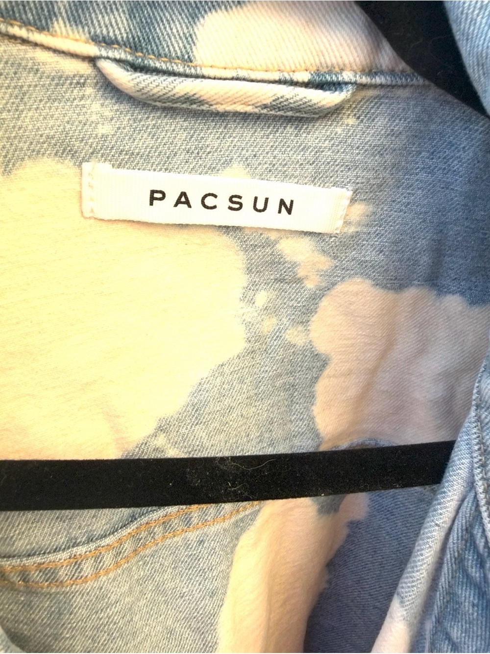 NWT PacSun Bleach Effect Denim Jacket in Light Blue and Cream large - Picture 2 of 7